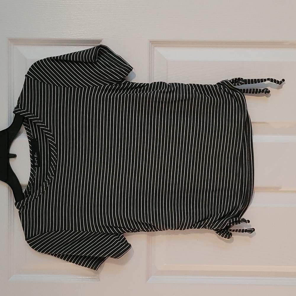 Juniors striped cropped tee, size L